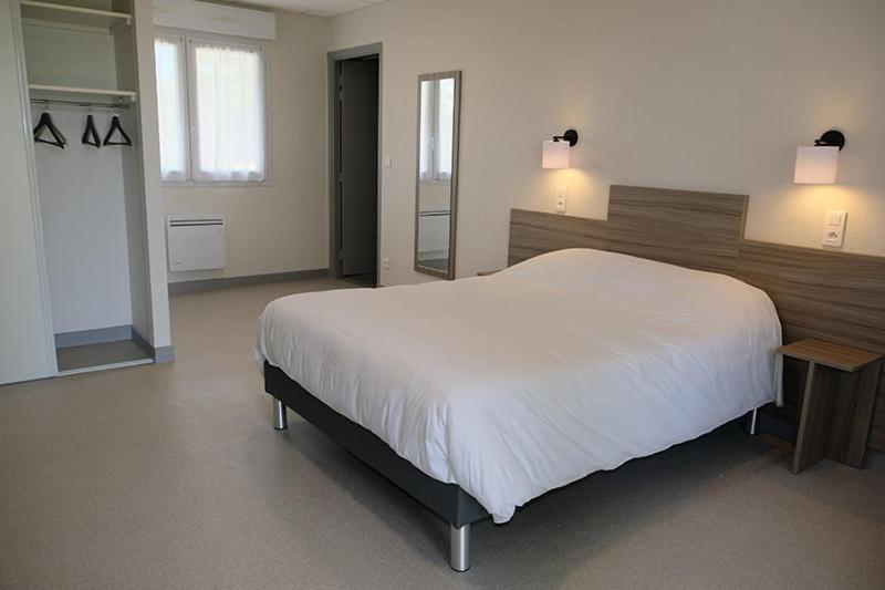 Les Quatre Vents Hotel Courpiere Eksteriør billede